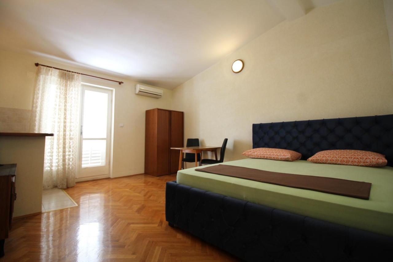Makarska Centre & Free Private Parking Exterior foto