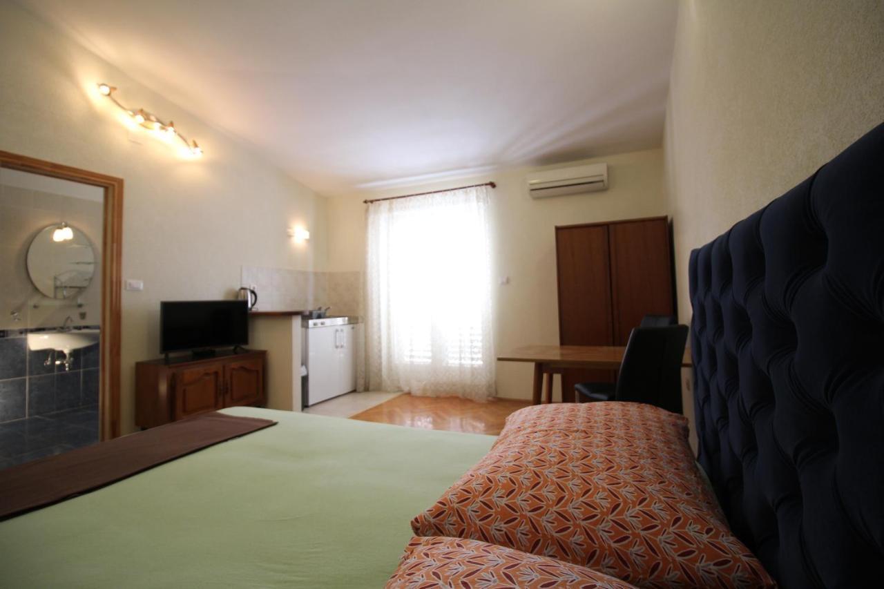 Makarska Centre & Free Private Parking Exterior foto